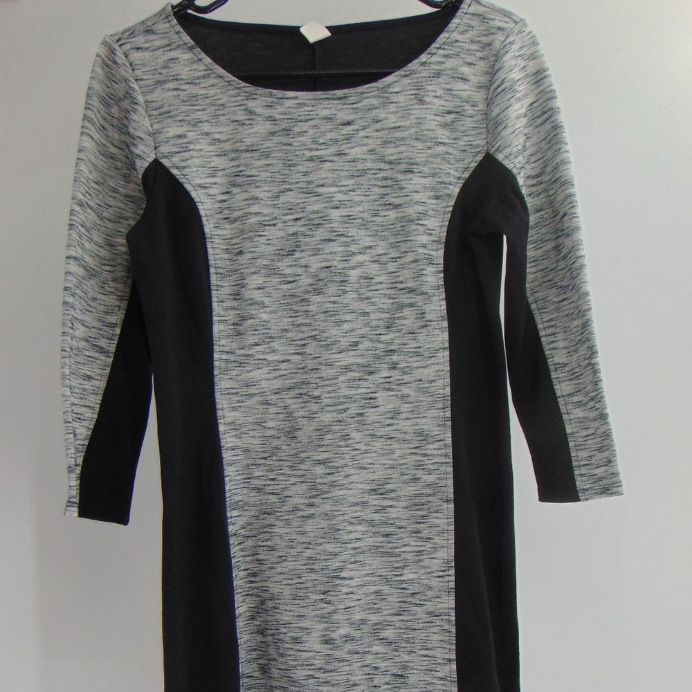 BEAUTIFUL CASUAL GREY AND BLACK DRESS